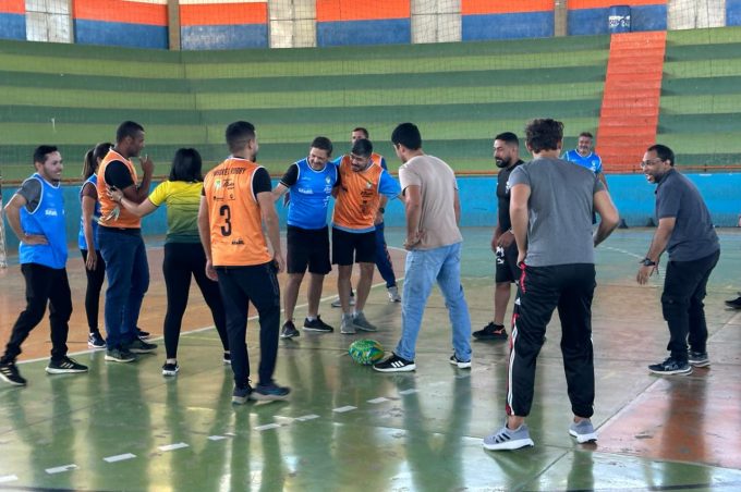 Professores de Educação Física recebem capacitação para ensino do rugby em escolas da Rede Municipal