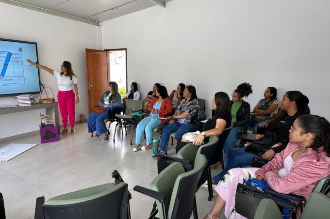 Recomposição das Aprendizagens: Smed promove formação para estagiários do projeto Alfabetização em Foco