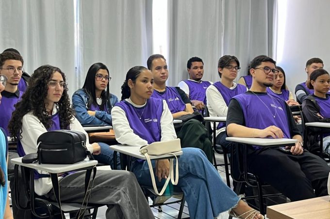 SMDE promove oficina para orientar jovens aprendizes em Vitória da Conquista