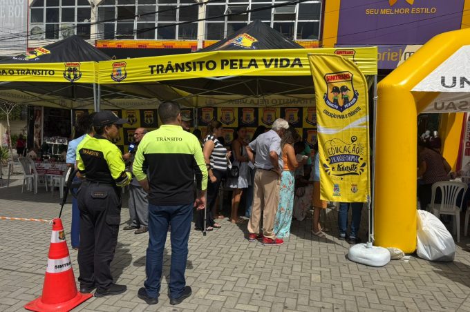 Simtrans intensifica campanha educativa e alerta para uso de bebida alcoólica ao volante durante feriado prolongado