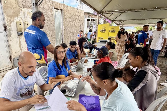 Suas na Comunidade leva serviços e cidadania aos residenciais Europa e América Unidas no bairro Primavera