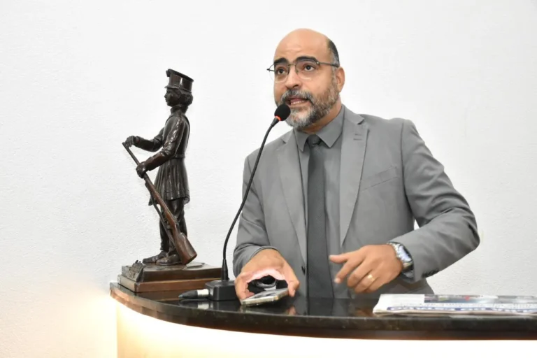 Incêndio em loja do centro reacende debate sobre fiscalização e planos de prevenção em Feira de Santana