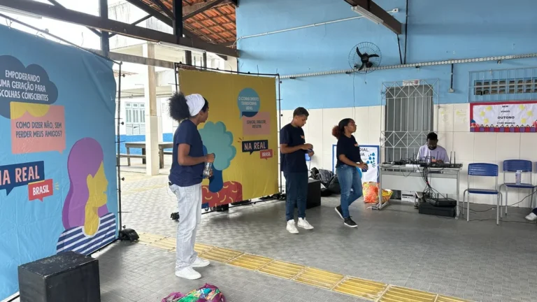 Escolas municipais recebem ação de combate ao consumo de álcool entre adolescentes