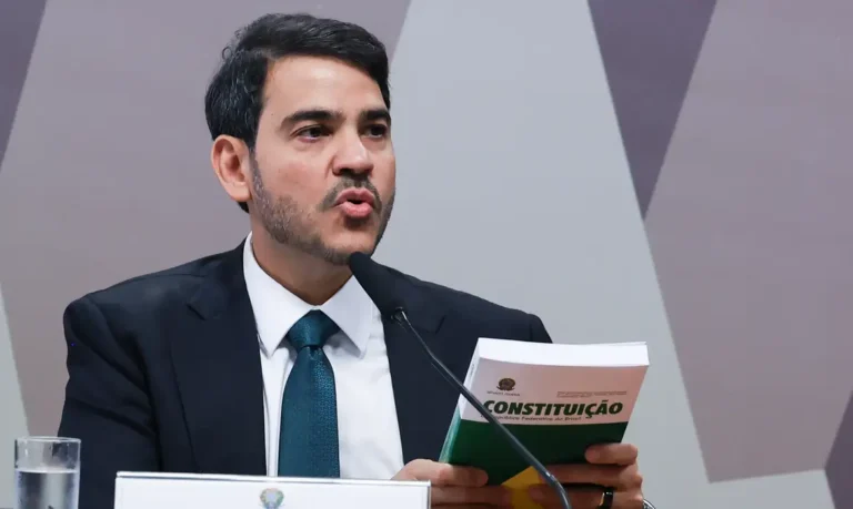 Em sabatina, Messias defende autocontenção do STF em pautas polêmicas