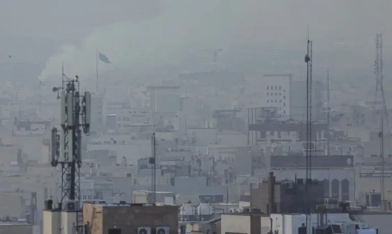 Aeronave dos EUA é abatida sobre Irã e piloto está desaparecido