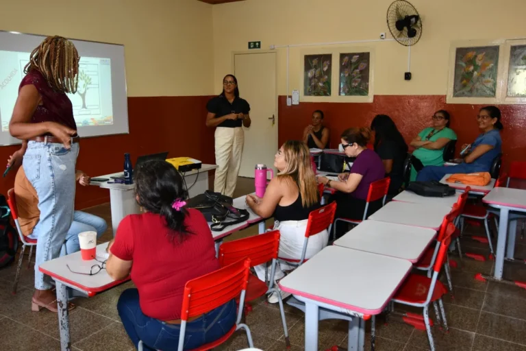 Prefeitura promove formação para profissionais da nova Escola do Campo