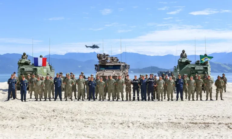 Marinha francesa realiza missão de formação no Brasil