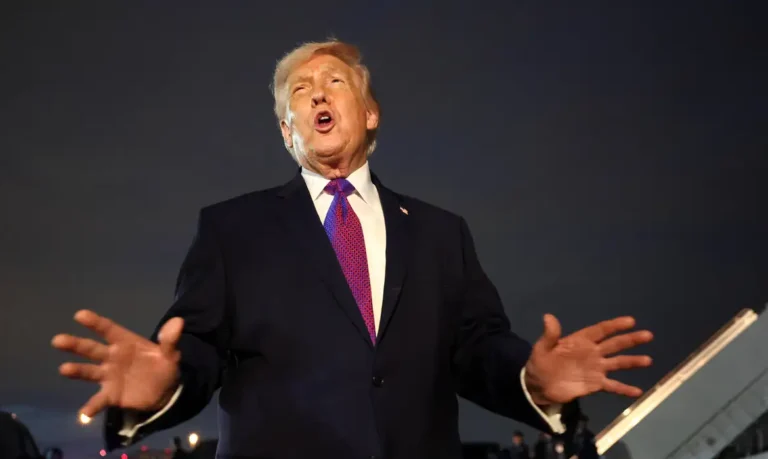 Trump amplia retórica bélica contra Irã e minimiza alta do petróleo