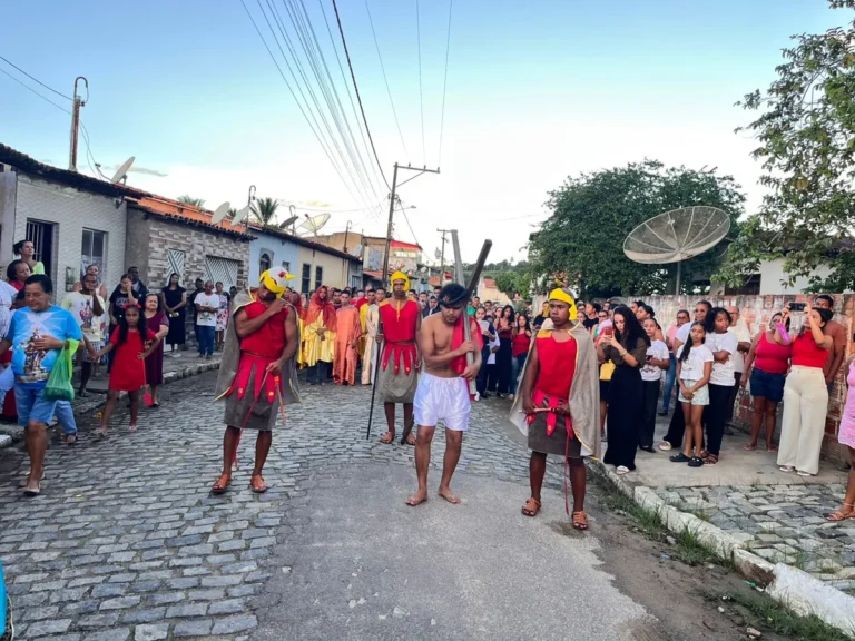 Via Sacra emociona fiéis e resgata a história de Cristo no distrito de Riacho da Guia