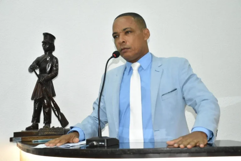 Indicação pede limpeza pública e instalação de contêineres de lixo em Bonfim de Feira