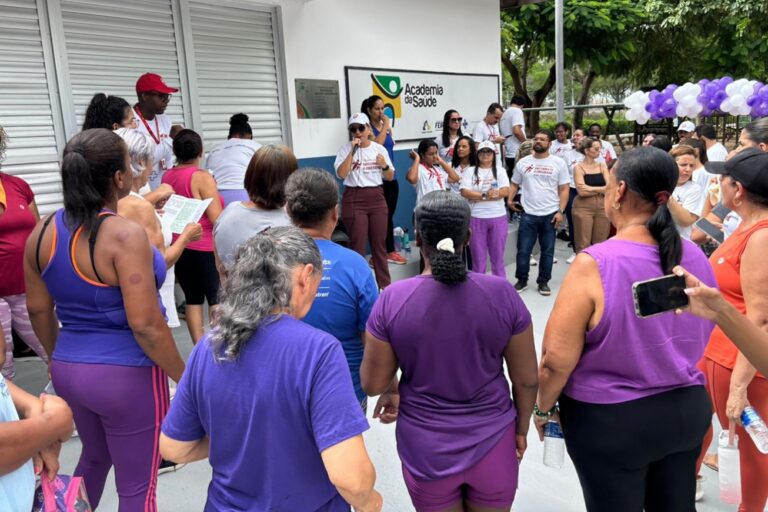 Mobilização contra a obesidade reúne participantes em treino funcional no Parque da Lagoa