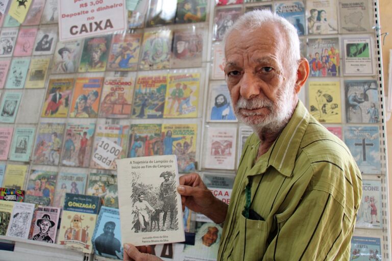 A vida do cordelista Jurivaldo Alves é um verdadeiro cordel