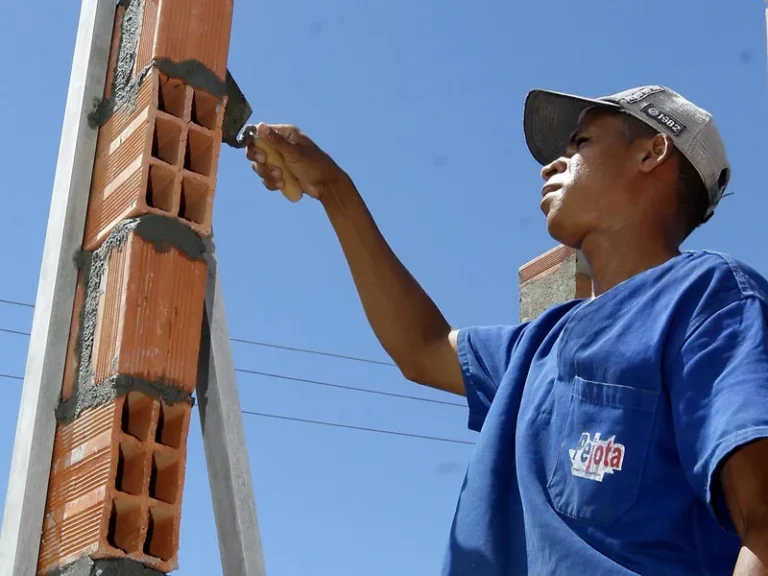 Com 6.890 novos postos em fevereiro, a Bahia gerou 13.250 vagas no ano