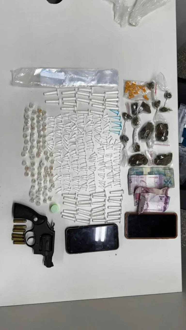 PM prende suspeitos de tráfico em Ondina