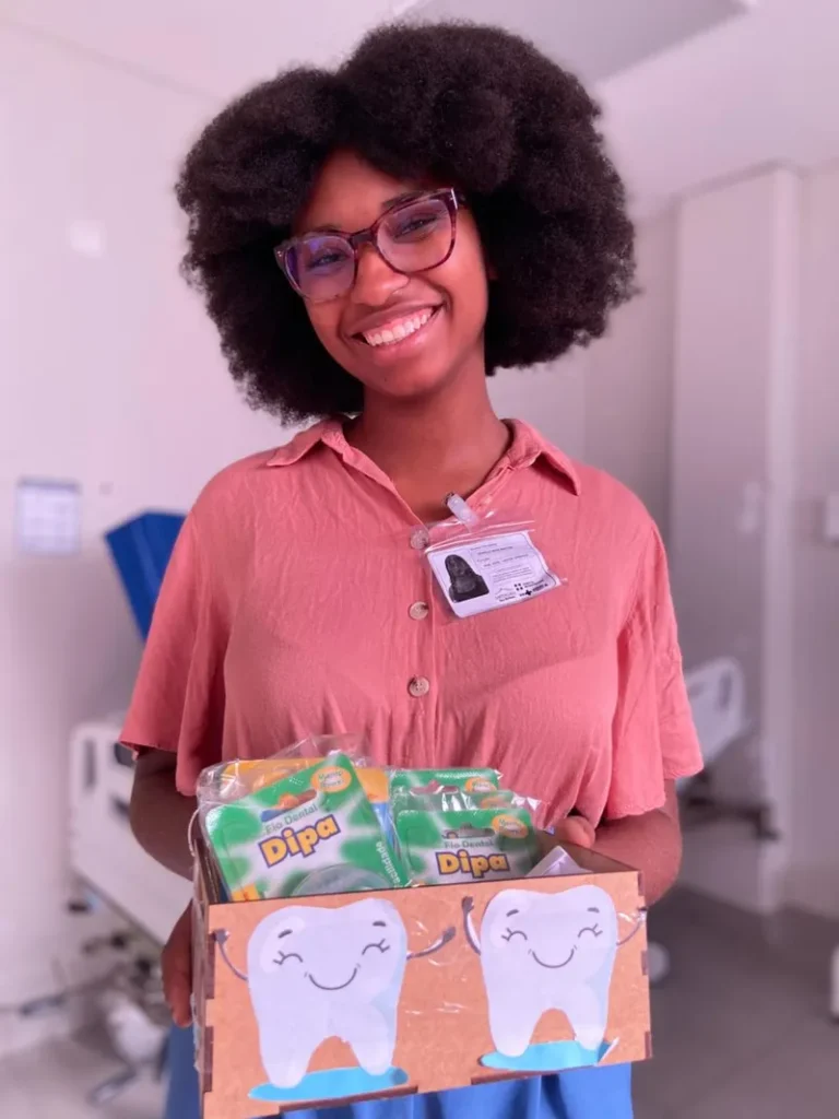 Hospital Metropolitano realiza ação de saúde bucal para pacientes internados