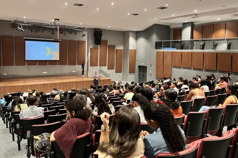 Seduc inicia formação continuada para profissionais de apoio da Educação Especial