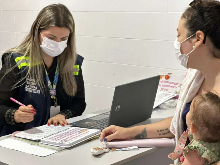 Juazeiro amplia assistência preventiva à primeira infância com reforço da imunização na Maternidade
