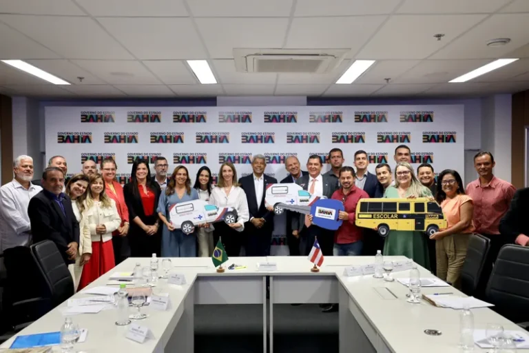 Governo realiza entregas e anuncia novos investimentos para Brotas de Macaúbas