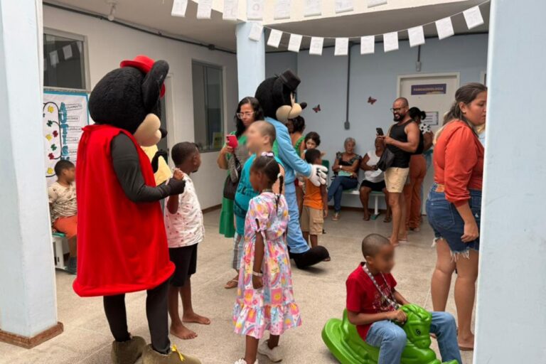 Feira de Saúde e Assistência Social é realizada no CER-TEA em alusão ao Dia Mundial de Conscientização do Autismo