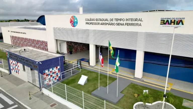 Em Ipirá, Governo do Estado entrega Novo Colégio de Tempo Integral e série de investimentos