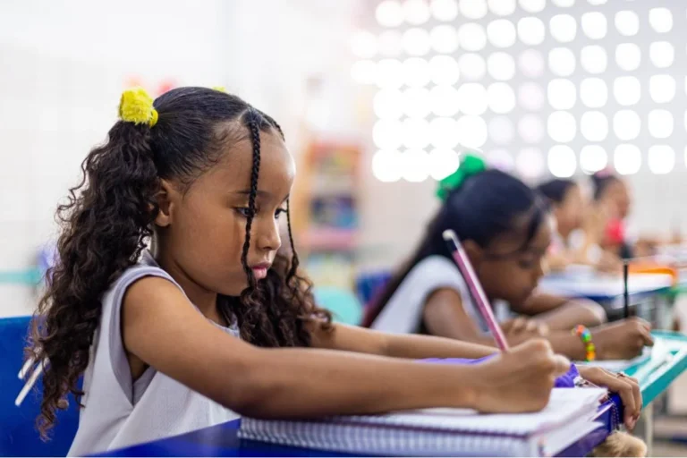 Camaçari avança na educação e supera meta de alfabetização na idade certa