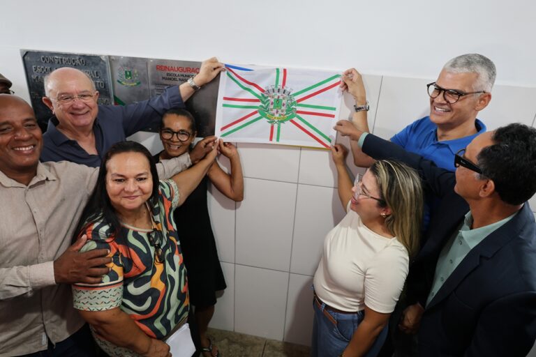 Escola Municipal Manoel Nascimento volta a funcionar totalmente reformada