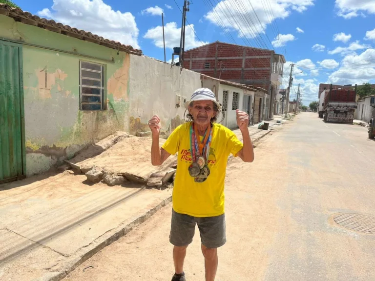 40 anos de história: aos 77 anos, seu Cardosinho transforma a Meia Maratona Tiradentes em símbolo de vida e superação em Juazeiro
