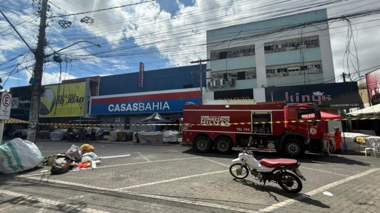 Ação integrada da Prefeitura garante resposta rápida a incêndio e preserva comércio vizinho no Centro