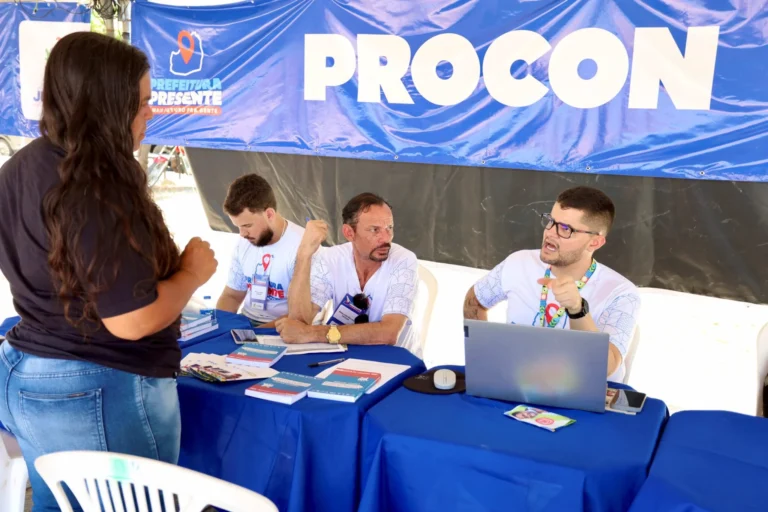 Prefeitura Presente: Procon Juazeiro leva serviços e orientações sobre defesa do consumidor para Carnaíba do Sertão