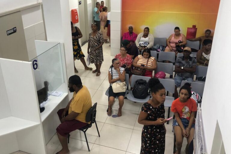 Mais de mil atendimentos em 3 dias: campanha do Dia das Mães no CMDI-II registra alta procura