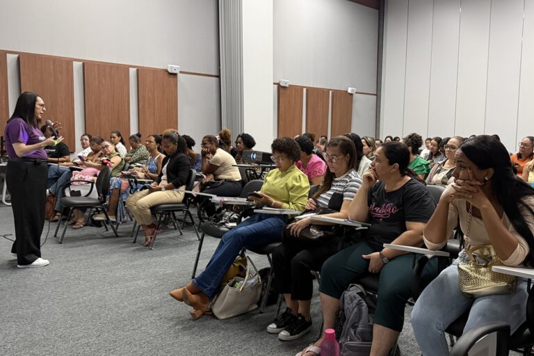 Seduc promove formação para uso de práticas tecnológicas em sala de aula