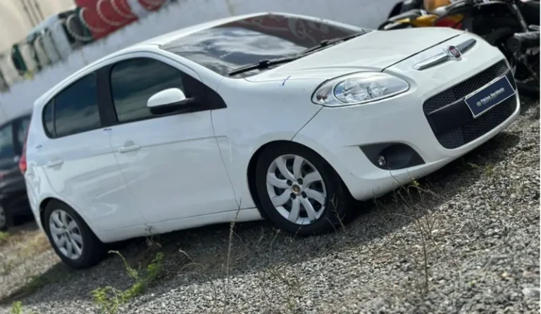 Feira de Santana e Juazeiro têm leilões do Detran-BA com veículos conservados e sucatas