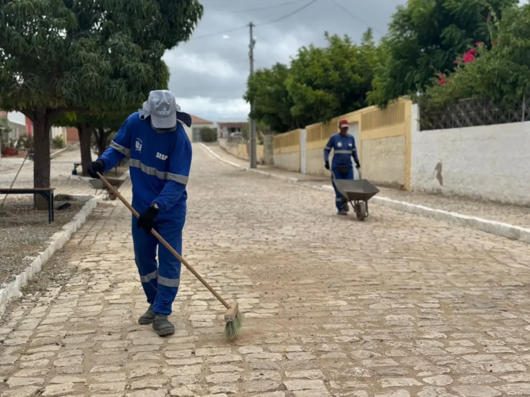 Carnaíba do Sertão recebe reforço em limpeza, manutenção e organização do trânsito