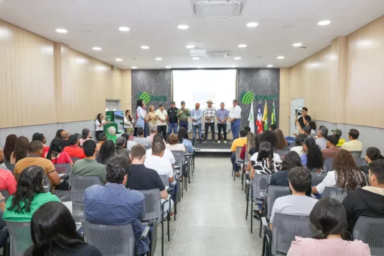 Seminário da Adab leva formalização de pequenas agroindústrias a Irecê