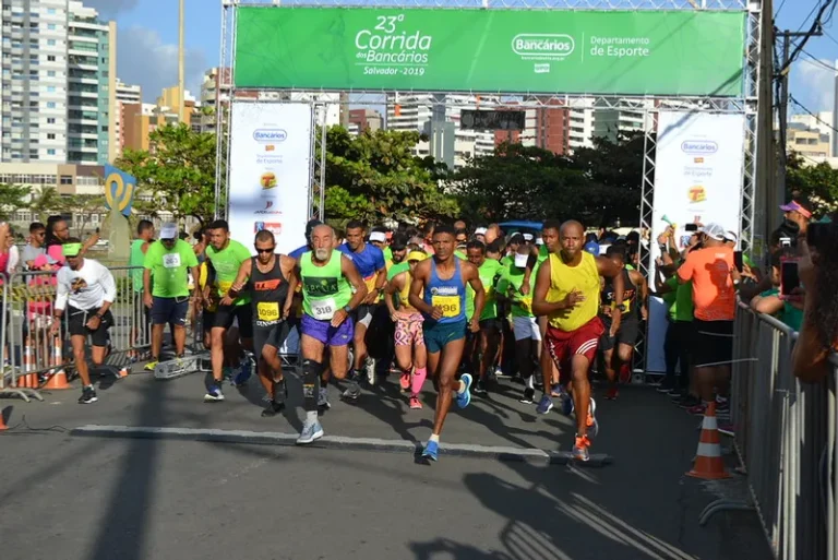 Programação esportiva marca o Dia do Trabalhador com corrida, ginástica e lazer no Farol da Barra