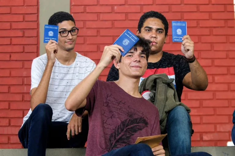 Mercado de trabalho da Bahia avança em 2025, com a menor taxa de desemprego da série histórica