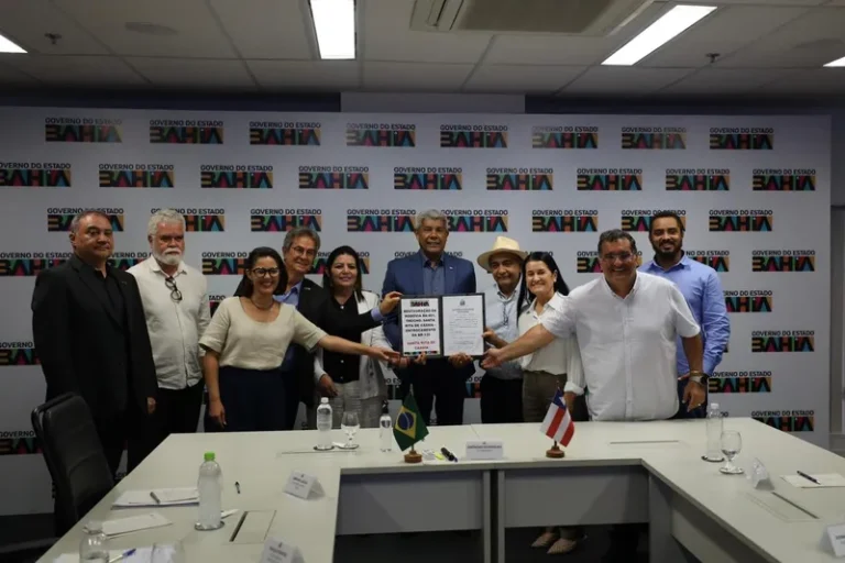 Governador autoriza obras e discute investimentos com prefeito de Santa Rita de Cássia