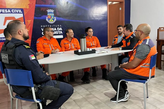 Órgãos de segurança pública se reúnem para tratar do armazenamento e venda de fogos de artifício em Vitória da Conquista