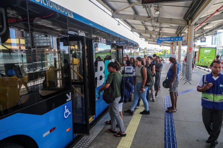 Prefeitura testa linha estendida do BRT Salvador para evento na Arena Fonte Nova