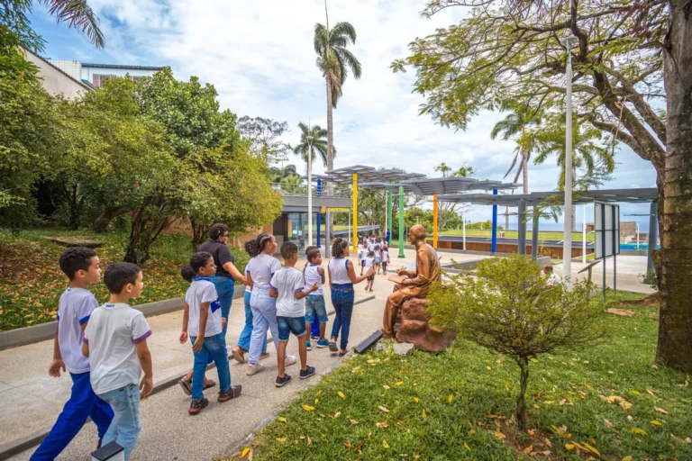 Prefeitura leva Mundo Encantado da Criança à Bienal do Livro Bahia 2026