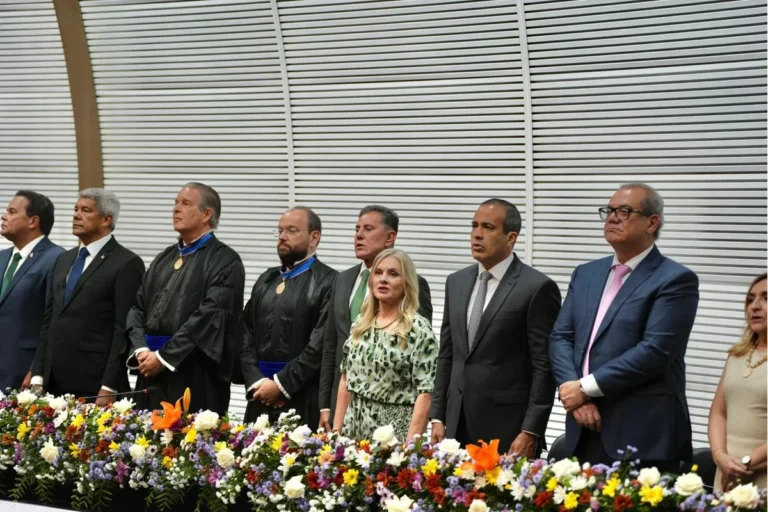 Bruno Reis participa da posse do novo presidente do TRE-BA e reforça parceria com a instituição