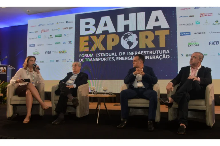 Debate em encontro empresarial aponta Salvador como futuro polo logístico internacional