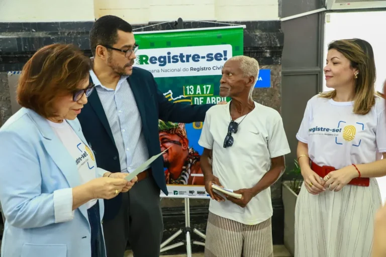 Certidões de nascimento, casamento e outros documentos podem ser expedidos até esta sexta (17) na sede do CadÚnico