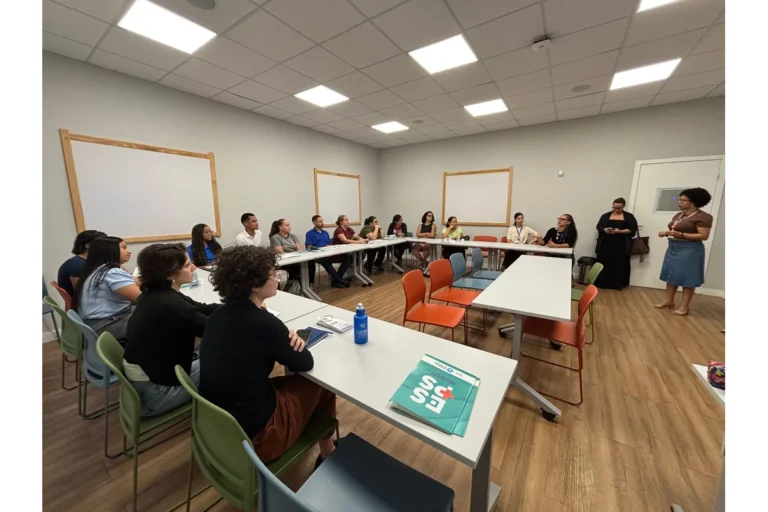 Salvador qualifica novos servidores da saúde mental com trilha de formação no SUS