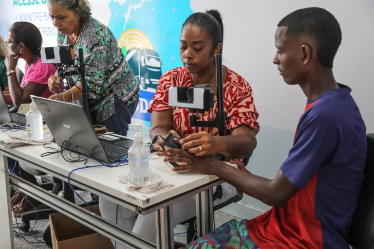 Prefeituras-Bairro registram quase 1 milhão de atendimentos em 2025 e oferecem serviços eleitorais até 6 de maio