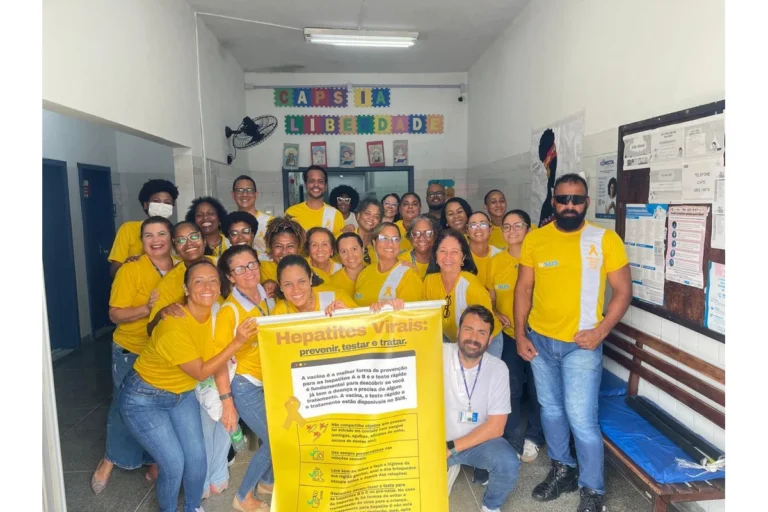 Saúde de Salvador intensifica combate às hepatites virais com ação de testagem ampliada e vacinação