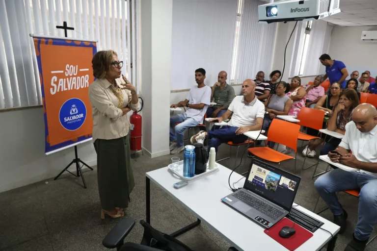 Prefeitura de Salvador qualifica permissionários do Mercado Modelo