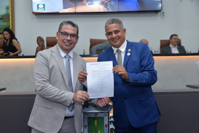 Título de Cidadão Feirense é entregue a Mário Paim, empresário do entretenimento baiano