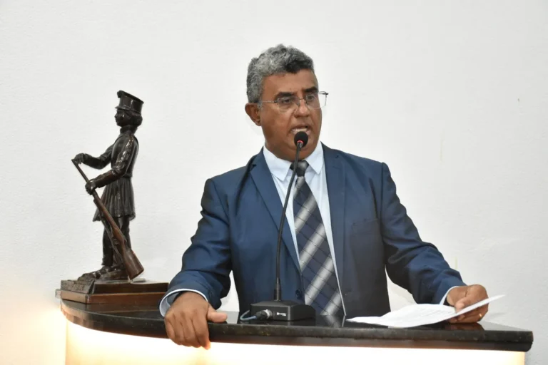 Lulinha pede à Embasa a instalação de rede de abastecimento de água para o Distrito de Jaíba
