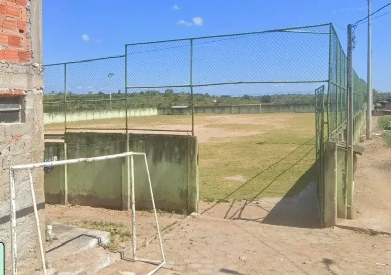 Ismael Bastos pede gramado sintético e arquibancada coberta no campo de futebol de Bonfim de Feira